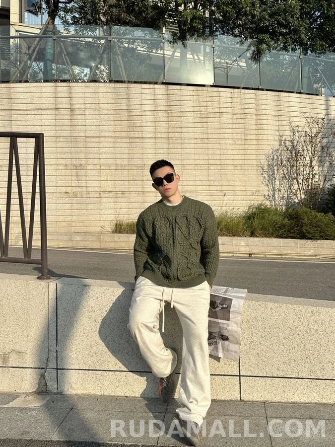 로에베 로에베 아나그램 케이블 니트 스웨터 상세 이미지