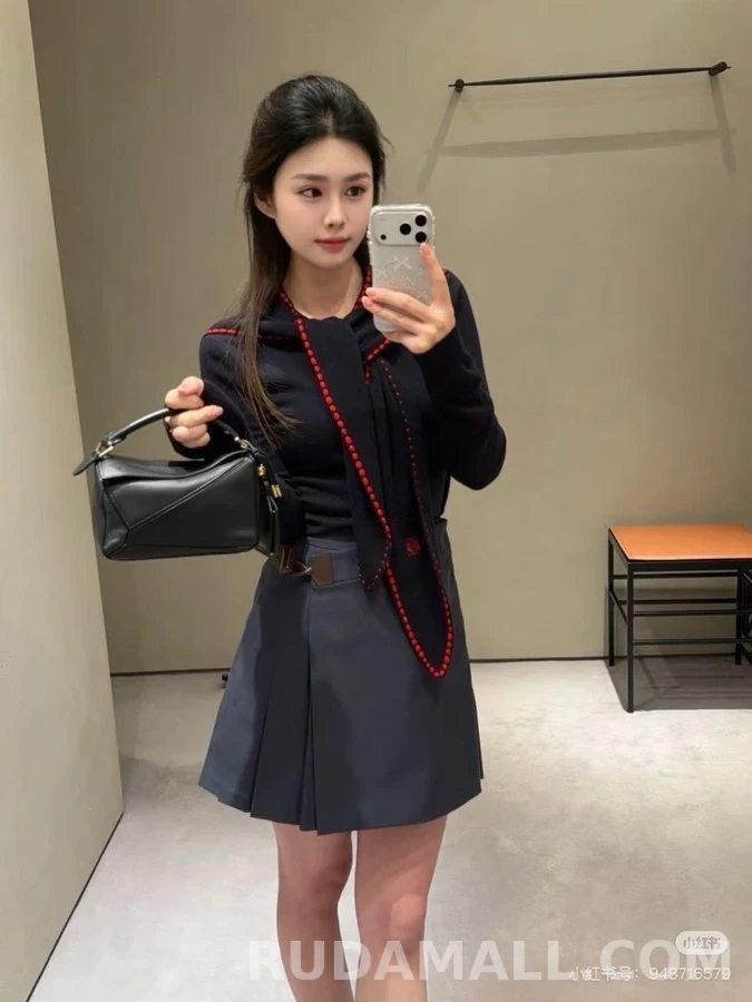 로에베 로에베 오버랩 플리츠 스커트 상세 이미지