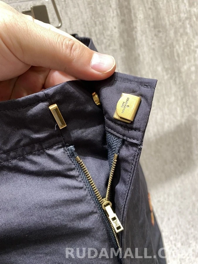 루이비통 루이비통 가죽 로고 캐주얼 팬츠 상세 이미지