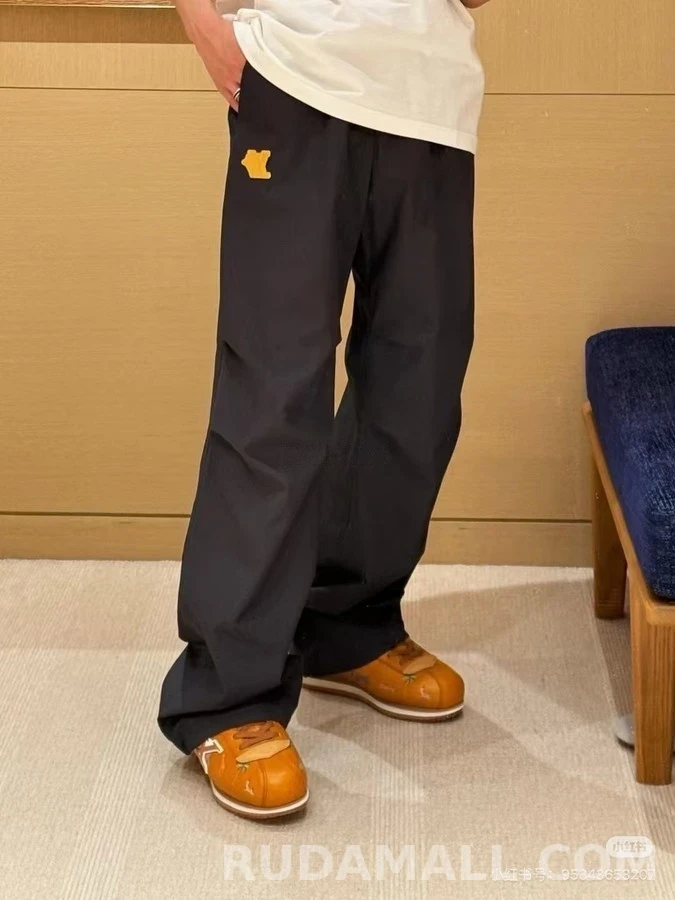 루이비통 루이비통 가죽 로고 캐주얼 팬츠 상세 이미지