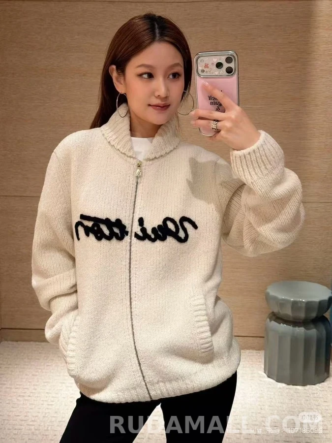 루이비통 루이비통 레터링 숄카라 가디건 상세 이미지