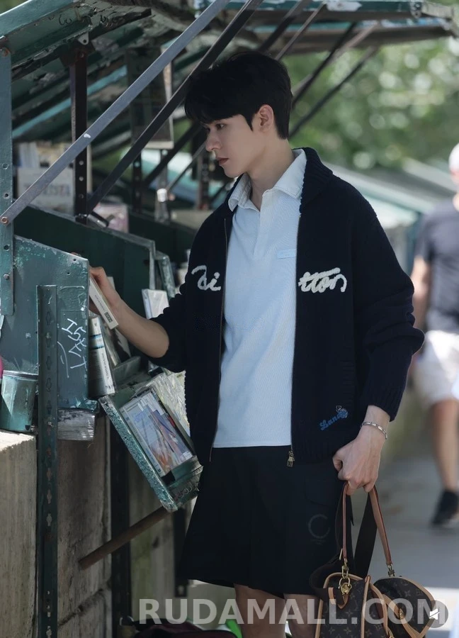 루이비통 루이비통 레터링 자수 집업 니트 상세 이미지