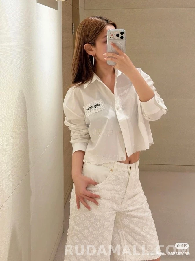 루이비통 루이비통 레터링 패치 크롭 셔츠 상세 이미지