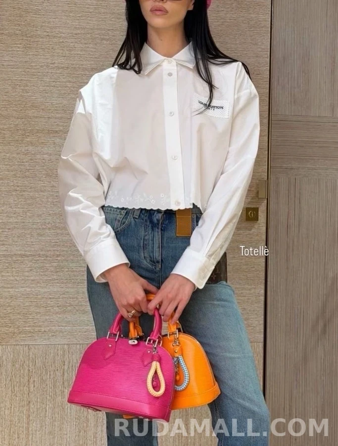 루이비통 루이비통 레터링 패치 크롭 셔츠 상세 이미지