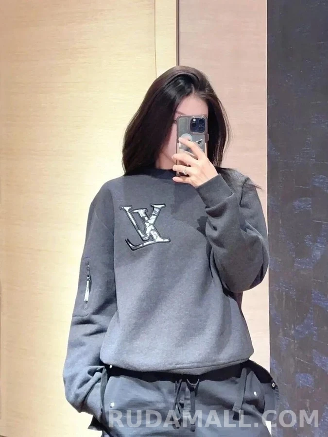 루이비통 루이비통 로고 자수 맨투맨 상세 이미지