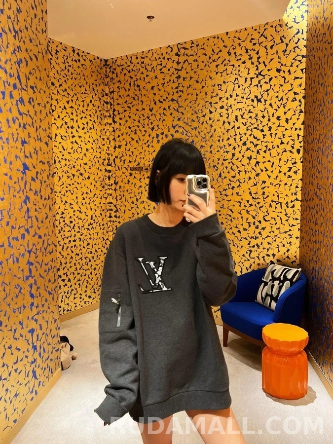 루이비통 루이비통 로고 자수 맨투맨 상세 이미지