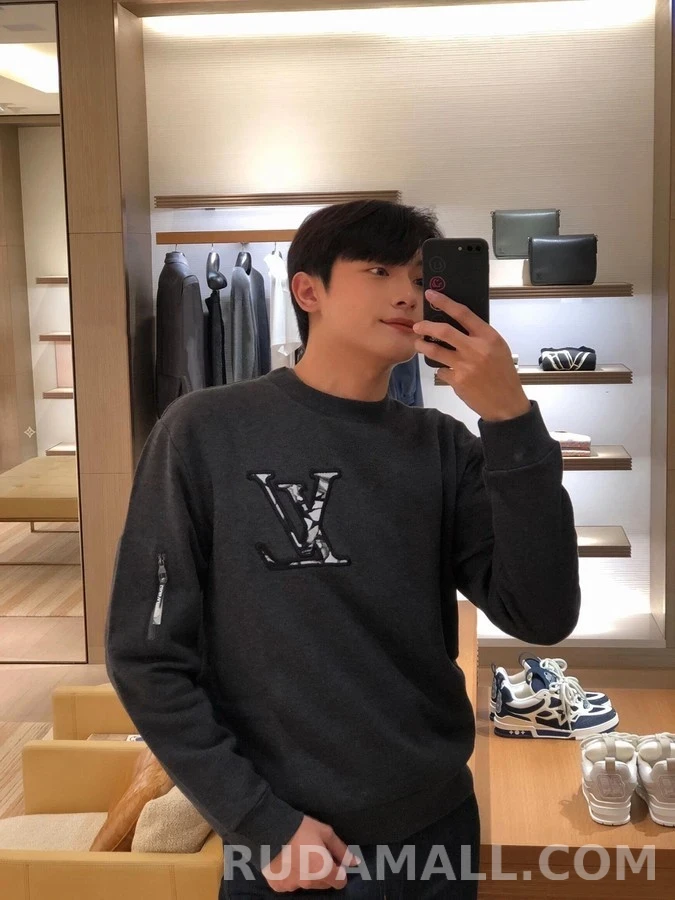 루이비통 루이비통 로고 자수 맨투맨 상세 이미지