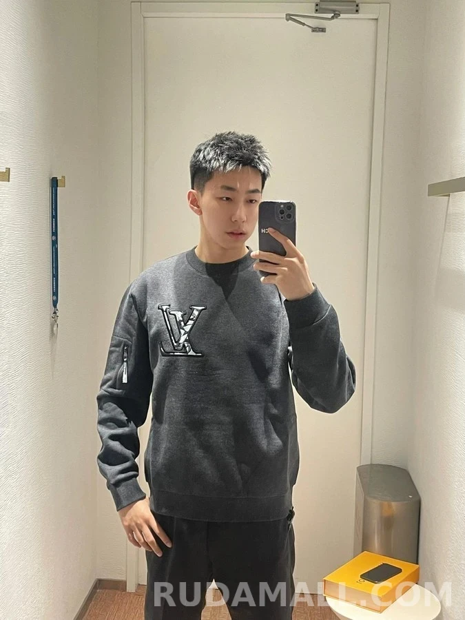 루이비통 루이비통 로고 자수 맨투맨 상세 이미지