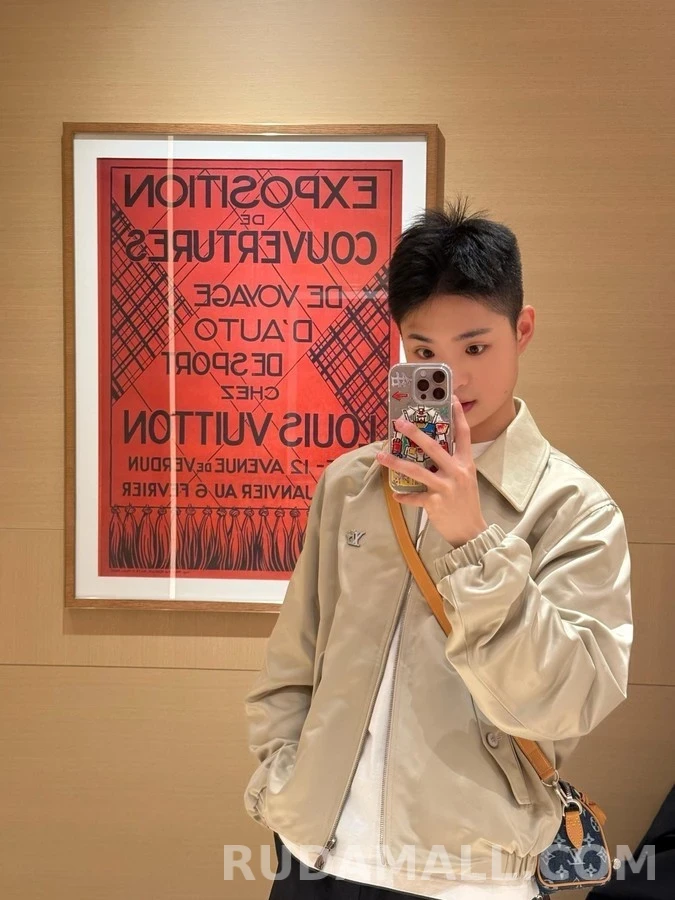 루이비통 루이비통 리버서블 로고 레더 자켓 상세 이미지