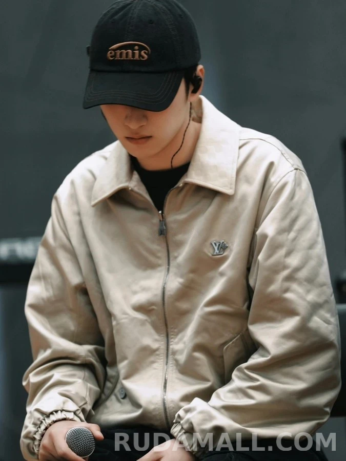 루이비통 루이비통 리버서블 로고 레더 자켓 상세 이미지