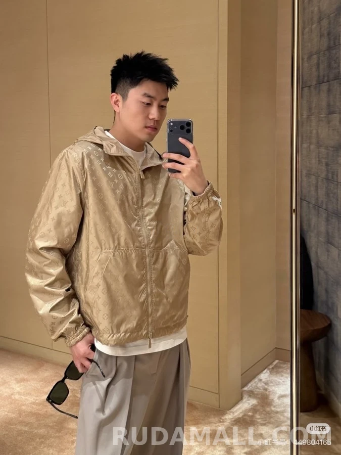 루이비통 루이비통 모노그램 양면 후드 자켓 상세 이미지