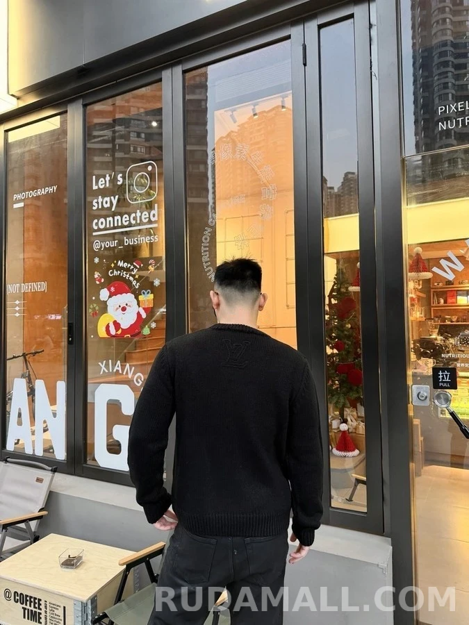 루이비통 루이비통 모노그램 자수 라운드넥 니트 상세 이미지