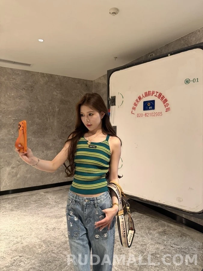 루이비통 루이비통 모노그램 자수 플레어 데님 팬츠 상세 이미지