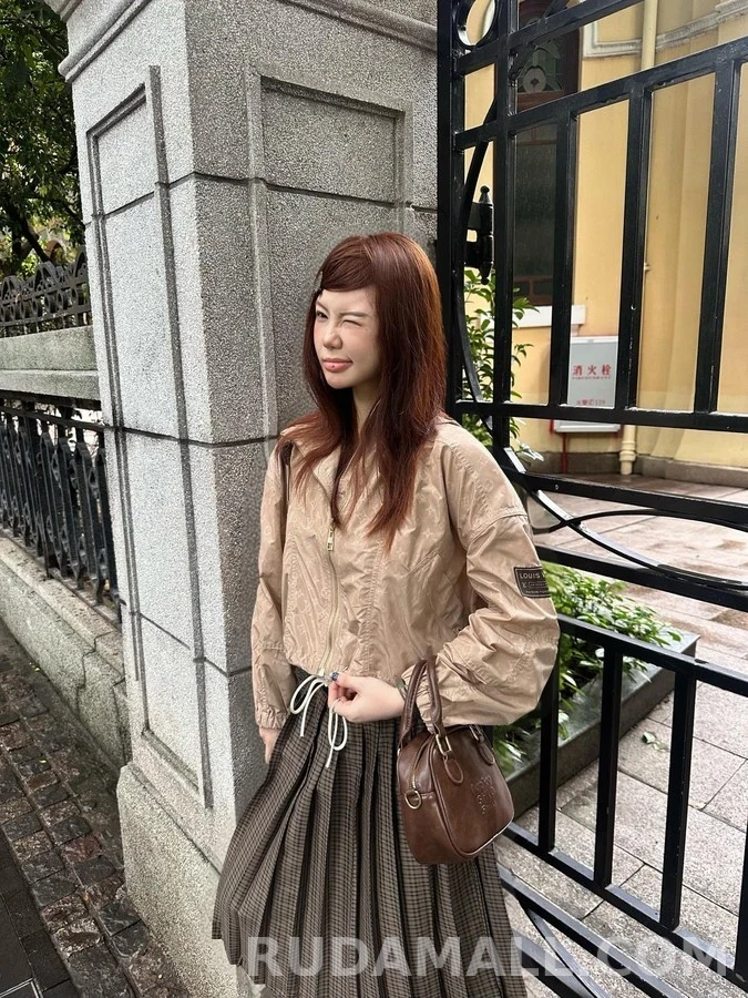 루이비통 루이비통 모노그램 자카드 크롭 재킷 상세 이미지