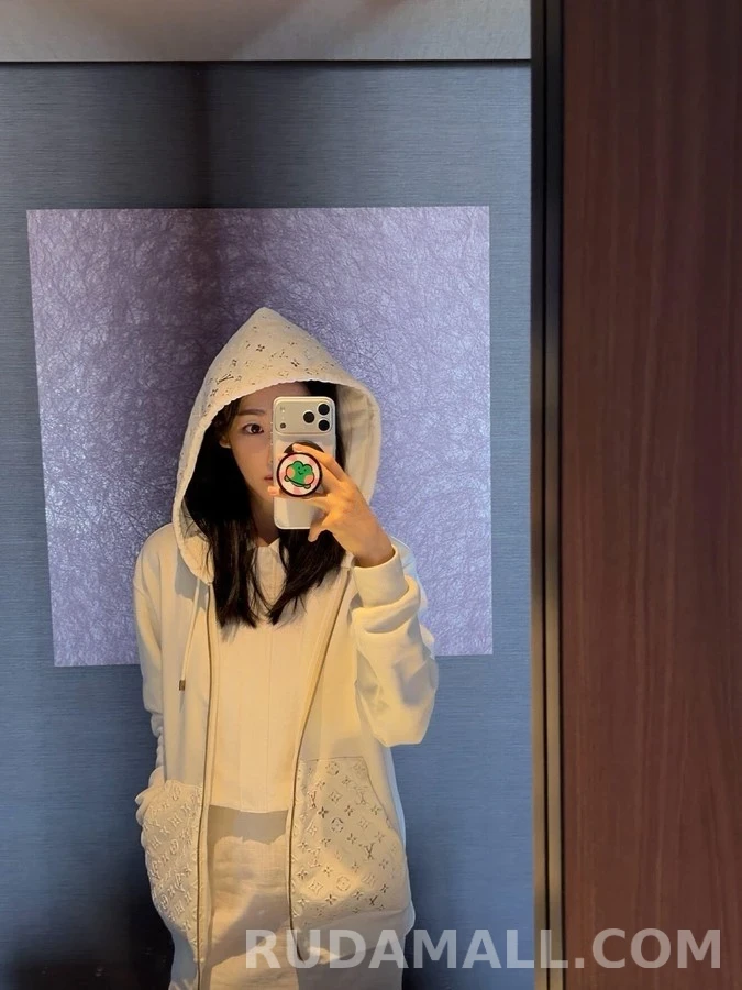 루이비통 루이비통 모노그램 후드집업 상세 이미지