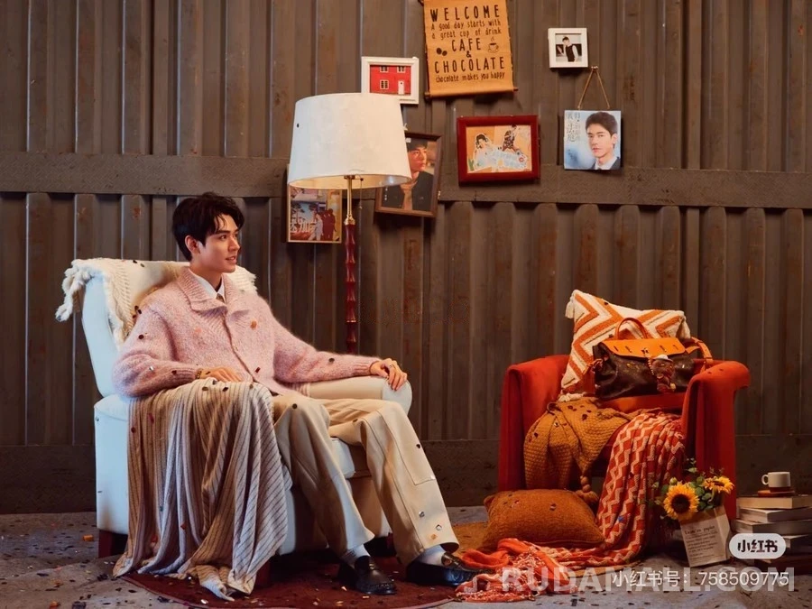 루이비통 루이비통 모헤어 레터링 패치 진주 버튼 자켓 상세 이미지