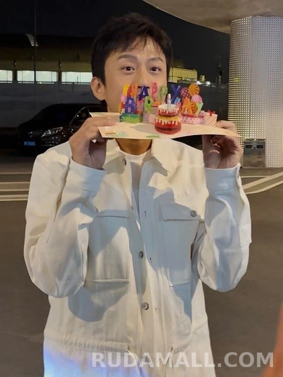 루이비통 루이비통 백 레터링 드로스트링 자켓 상세 이미지