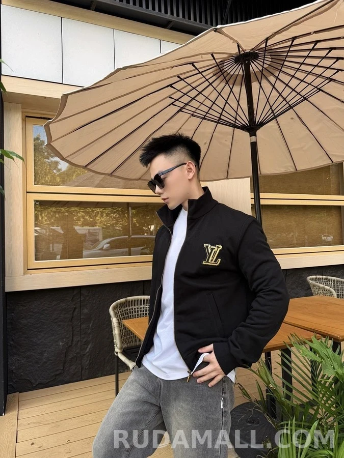 루이비통 루이비통 비즈 로고 집업 자켓 상세 이미지