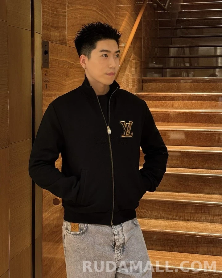 루이비통 루이비통 비즈 로고 집업 자켓 상세 이미지