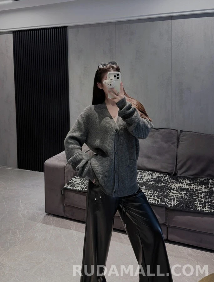 루이비통 루이비통 산양털 혼방 가디건 상세 이미지