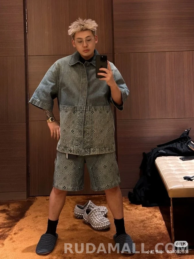 루이비통 루이비통 워싱 데님 모노그램 반팔 티셔츠 상세 이미지