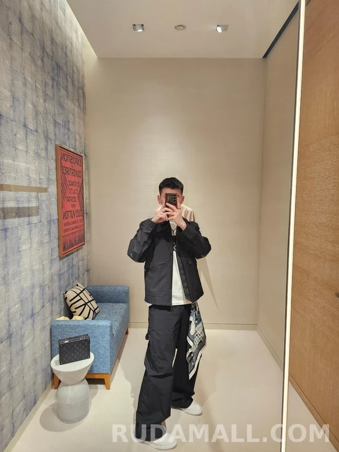 루이비통 루이비통 유틸리티 자켓 상세 이미지