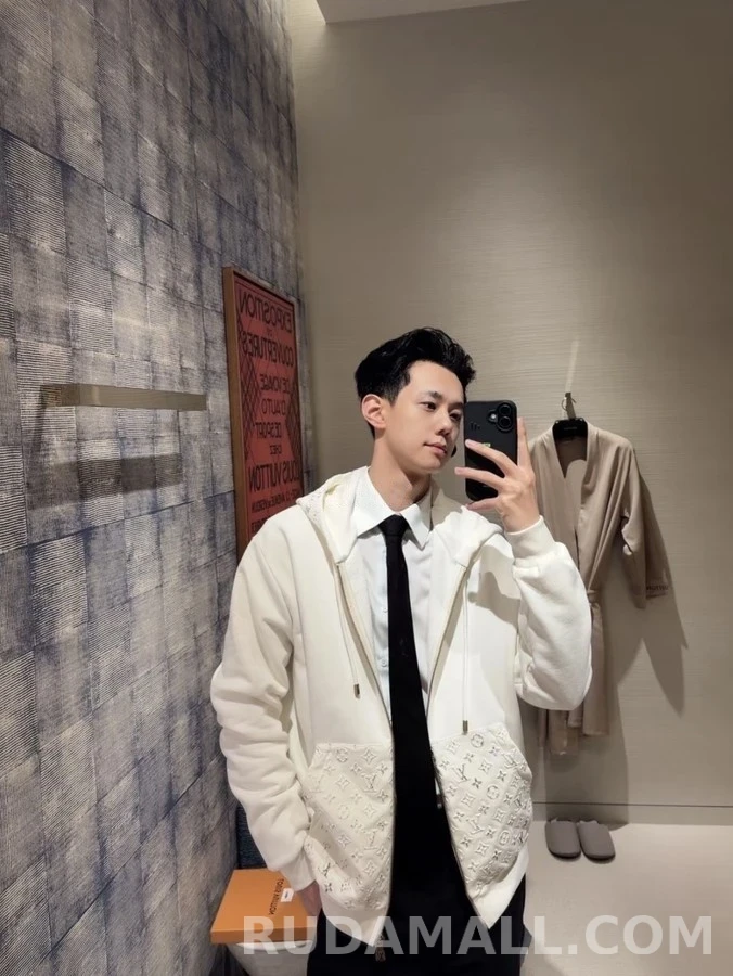 루이비통 루이비통 입체 모노그램 집업 후드 상세 이미지