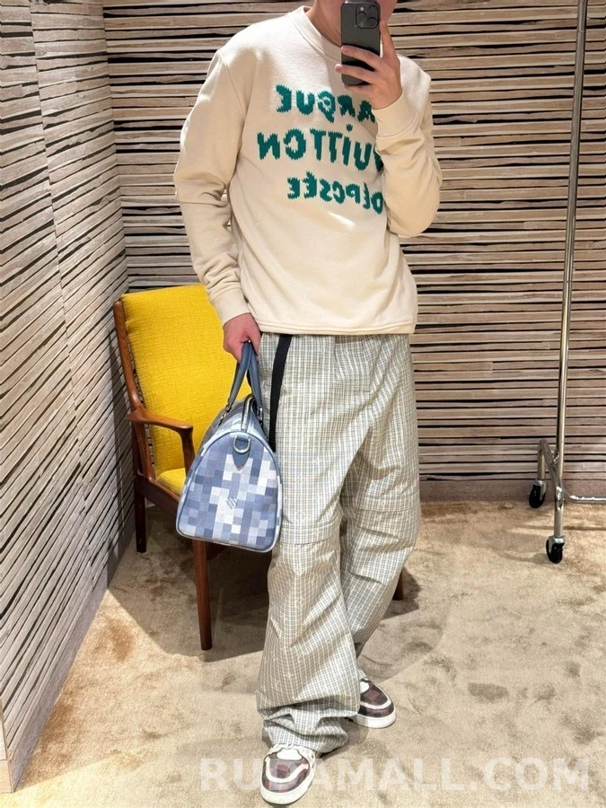 루이비통 루이비통 자수 레터링 맨투맨 상세 이미지