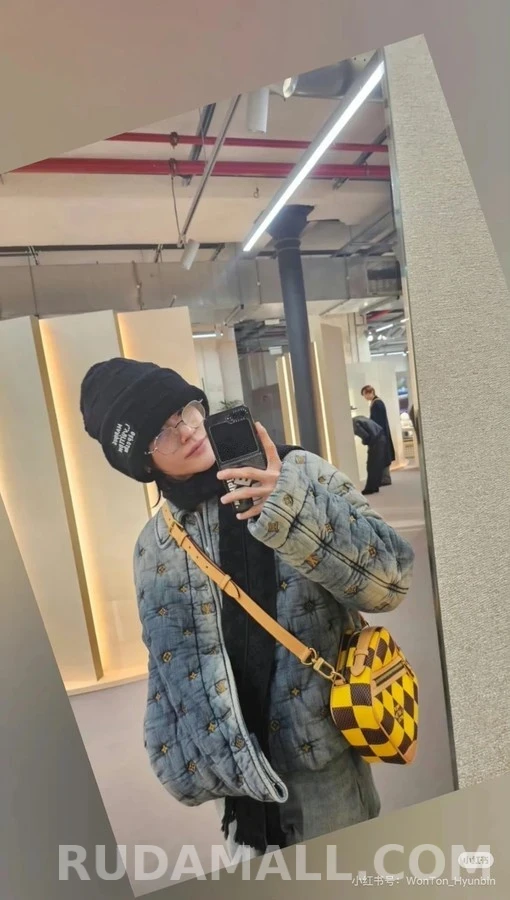 루이비통 루이비통 자수 워싱 데님 패딩 상세 이미지
