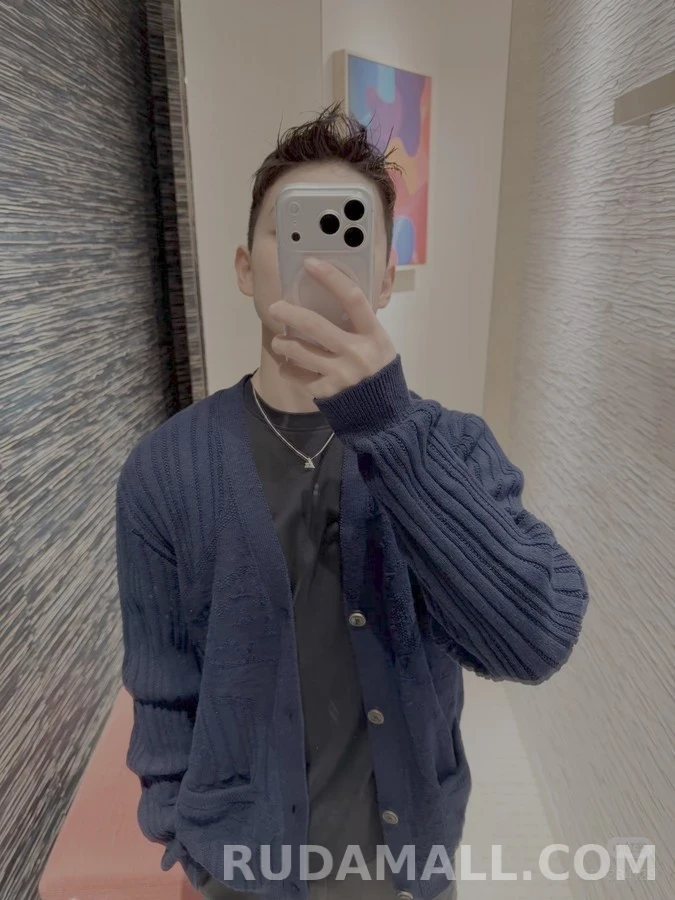 루이비통 루이비통 자카드 브이넥 가디건 상세 이미지