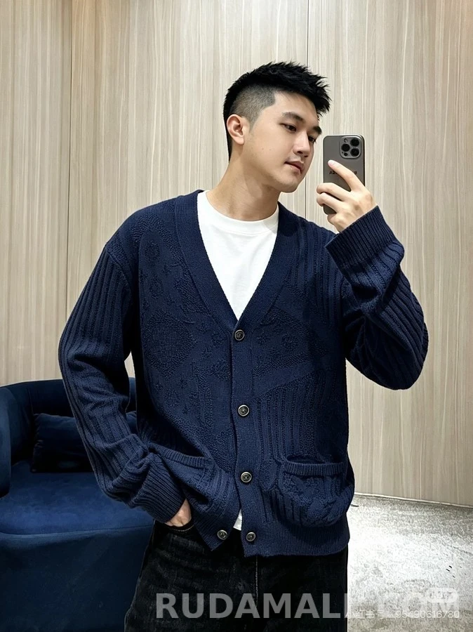 루이비통 루이비통 자카드 브이넥 가디건 상세 이미지