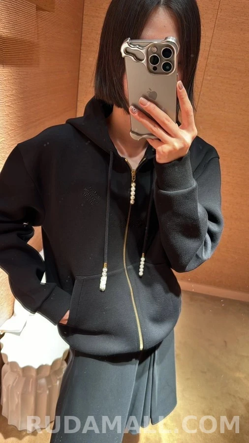 루이비통 루이비통 진주 펜던트 후드 집업 상세 이미지