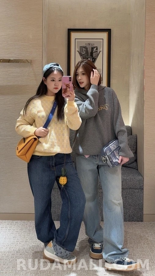 루이비통 루이비통 체크 자카드 니트 스웨터 상세 이미지
