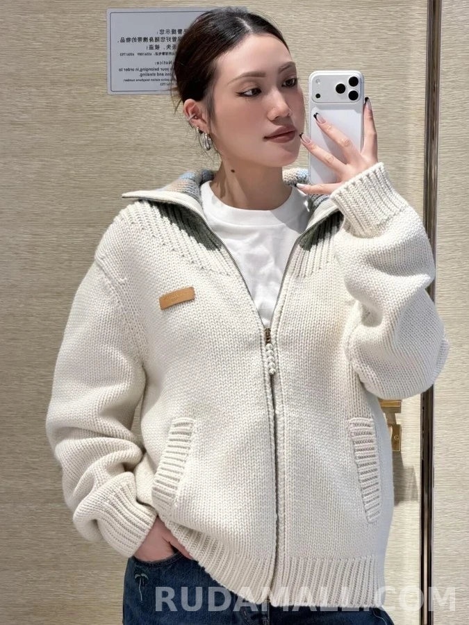 루이비통 루이비통 체크넥 인타샤 니트 가디건 상세 이미지