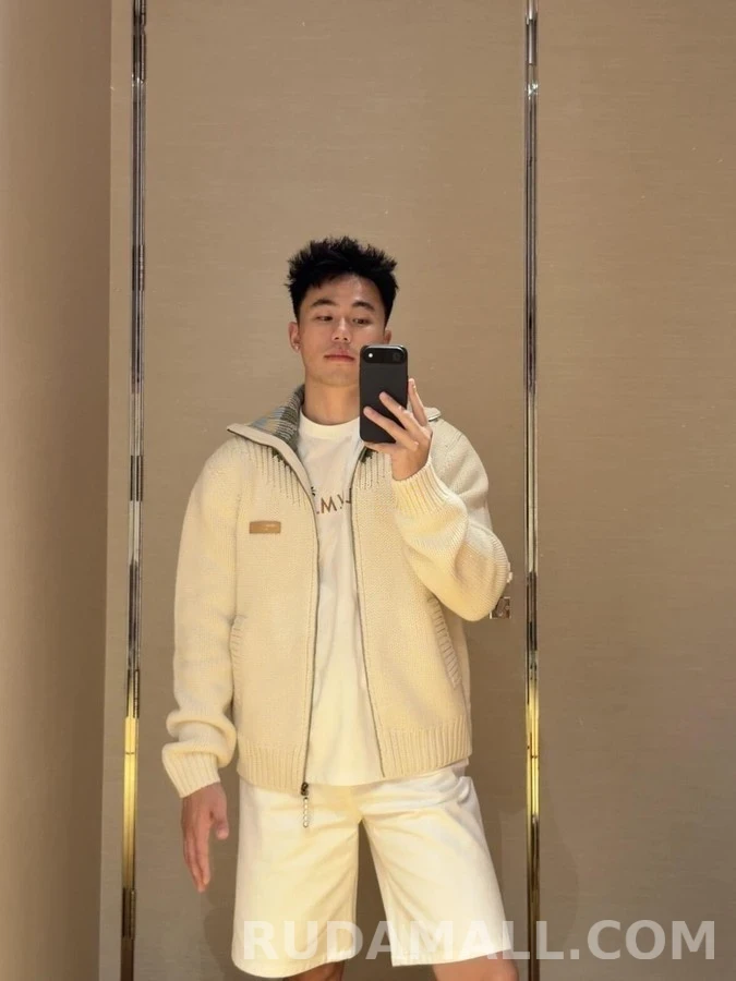 루이비통 루이비통 체크넥 인타샤 니트 가디건 상세 이미지