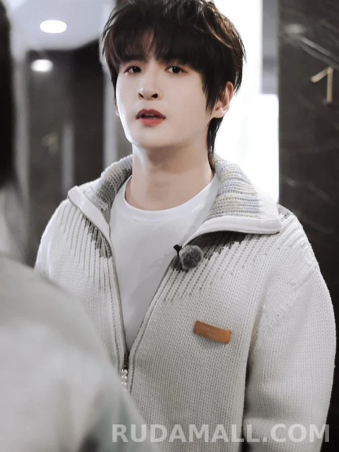 루이비통 루이비통 체크넥 인타샤 니트 가디건 상세 이미지