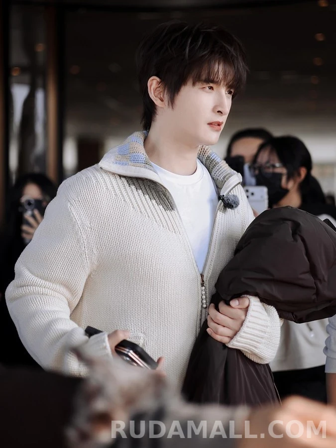 루이비통 루이비통 체크넥 인타샤 니트 가디건 상세 이미지