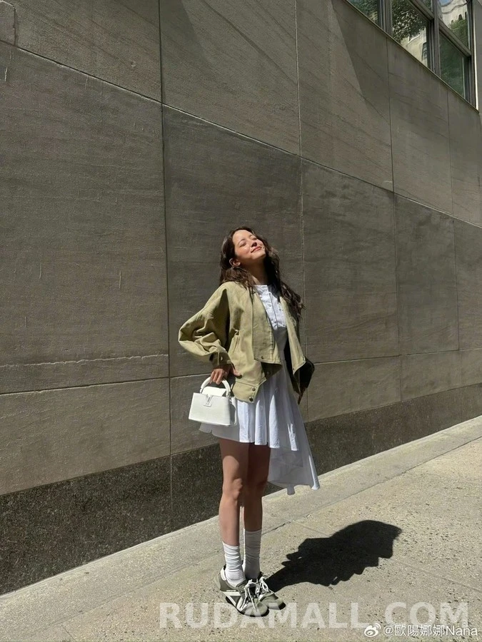 루이비통 루이비통 카키색 오버핏 자켓 상세 이미지