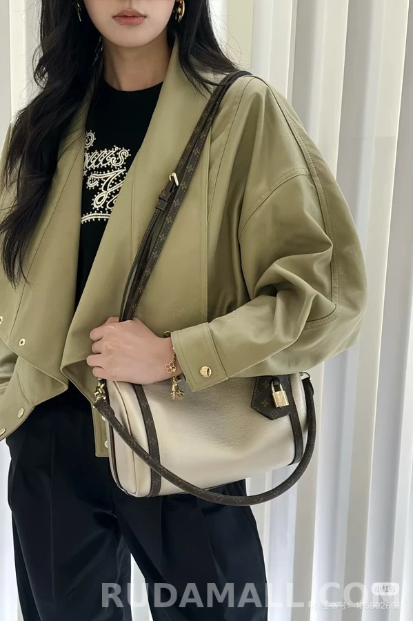 루이비통 루이비통 카키색 오버핏 자켓 상세 이미지