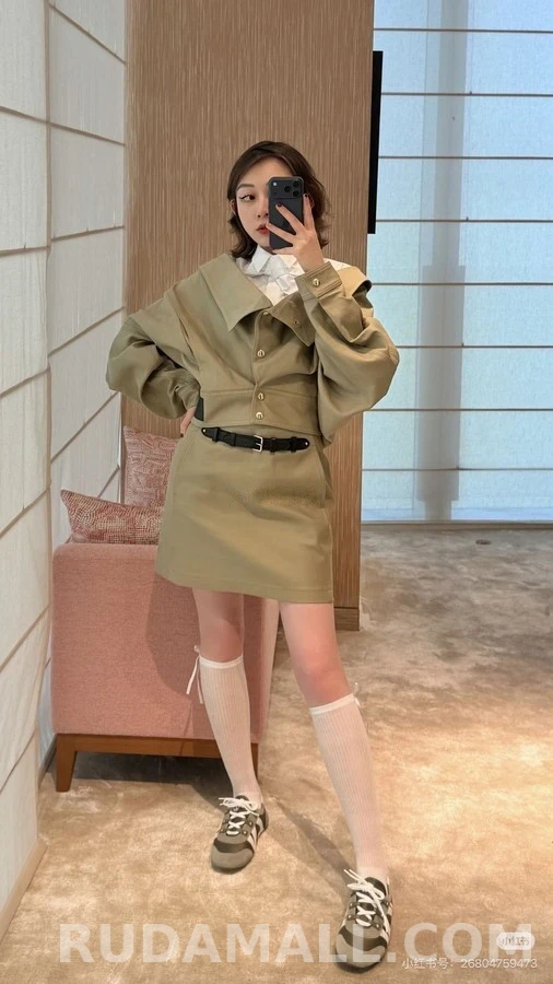 루이비통 루이비통 카키색 오버핏 자켓 상세 이미지
