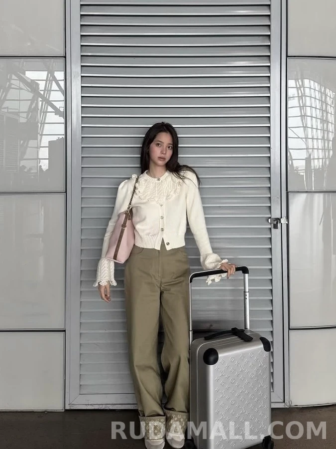 루이비통 루이비통 크로셰 러플 칼라 가디건 상세 이미지