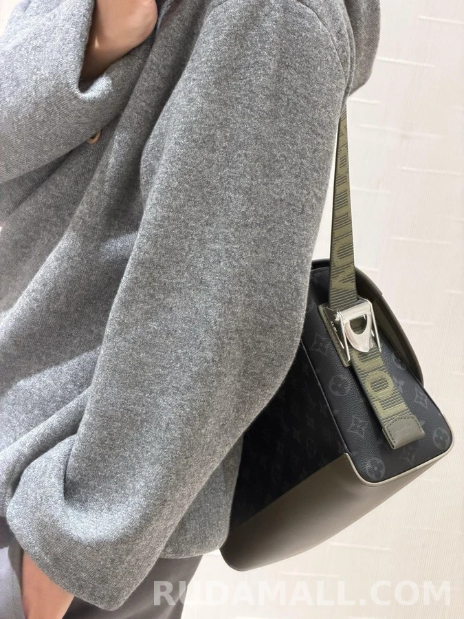 루이비통 루이비통 Vuitton 레더 레터링 후드 상세 이미지
