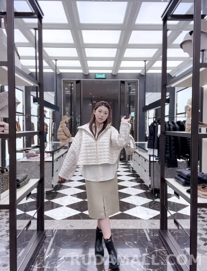 몽클레어 몽클레어 다이아 퀼팅 후드 패딩 상세 이미지