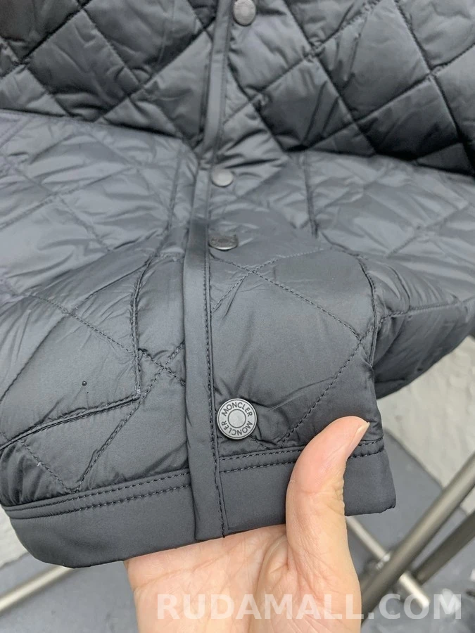 몽클레어 몽클레어 다이아몬드 퀼팅 패딩 베스트 상세 이미지