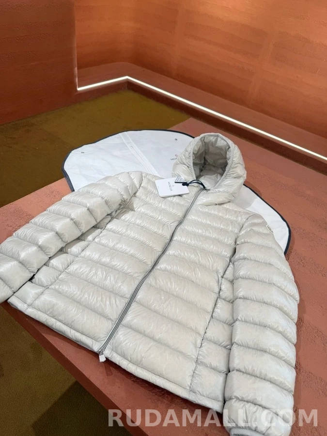 몽클레어 몽클레어 후드 덕다운 패딩 상세 이미지