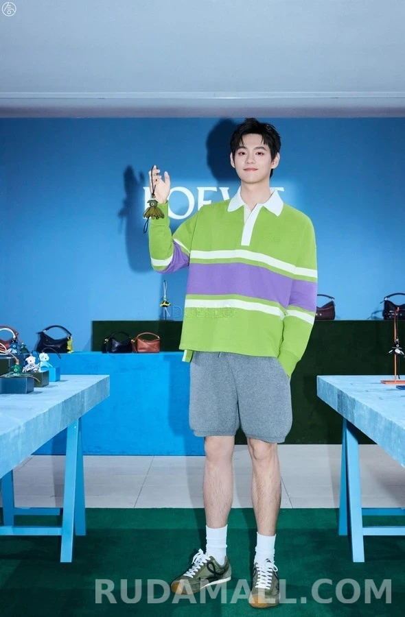 로에베 로에베 스트라이프 롱슬리브 폴로 셔츠 상세 이미지