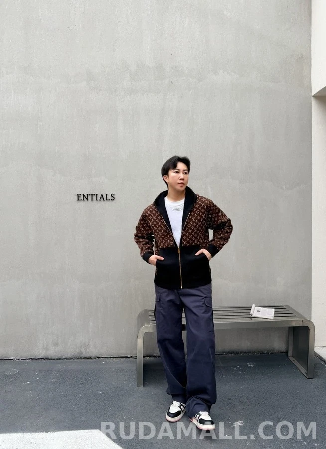 루이비통 루이비통 모노그램 연결 후드 집업 상세 이미지