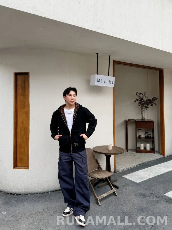 루이비통 루이비통 모노그램 연결 후드 집업 상세 이미지