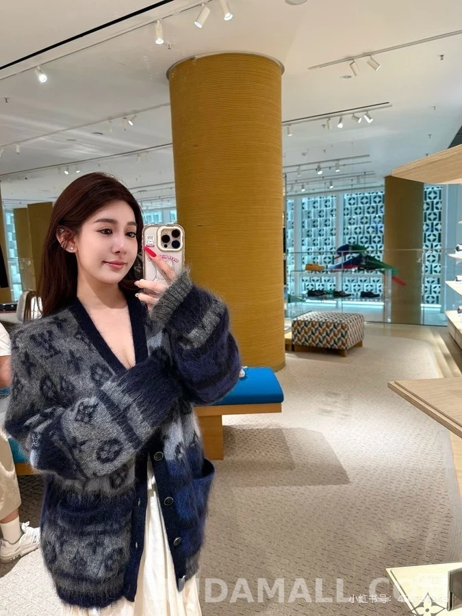루이비통 루이비통 모노그램 패치워크 니트 가디건 상세 이미지