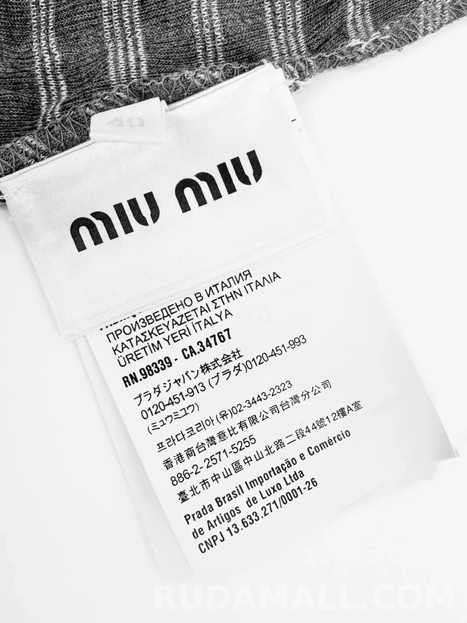 미우미우 미우미우 로고 스트라이프 보트넥 긴팔 티셔츠 상세 이미지